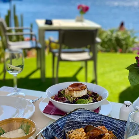 Stunning - View, Location, Pool Lägenhet *